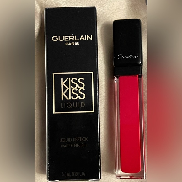 Guerlain - Kiss Kiss Liquid Lipstick | Shade L321 (Red) - Madame Matte | NIB - Picture 6 of 11